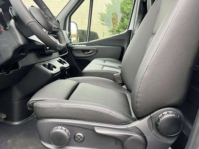 Mercedes-Benz Sprinter 317 L2H2 AUTOMAAT TREKH 3500 KG &euro; 44800 EX BTW