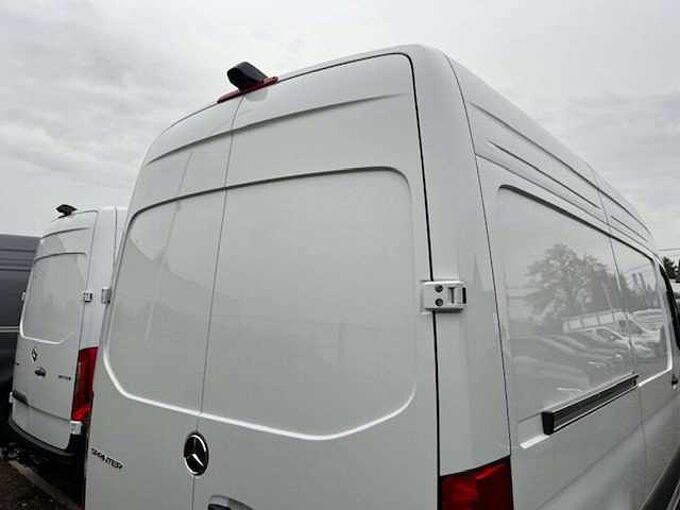 Mercedes-Benz Sprinter 317 L2H2 AUTOMAAT TREKH 3500 KG &euro; 44800 EX BTW