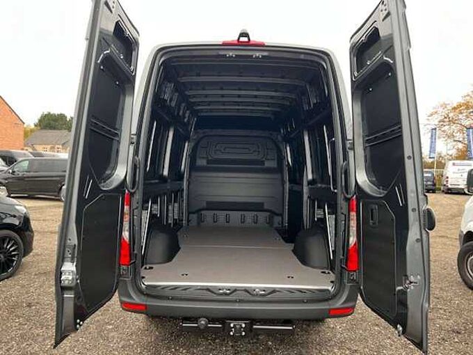 Mercedes-Benz Sprinter 317 L2H2 AUTOMAAT TREKH 3500 KG &euro; 46000 EX BTW