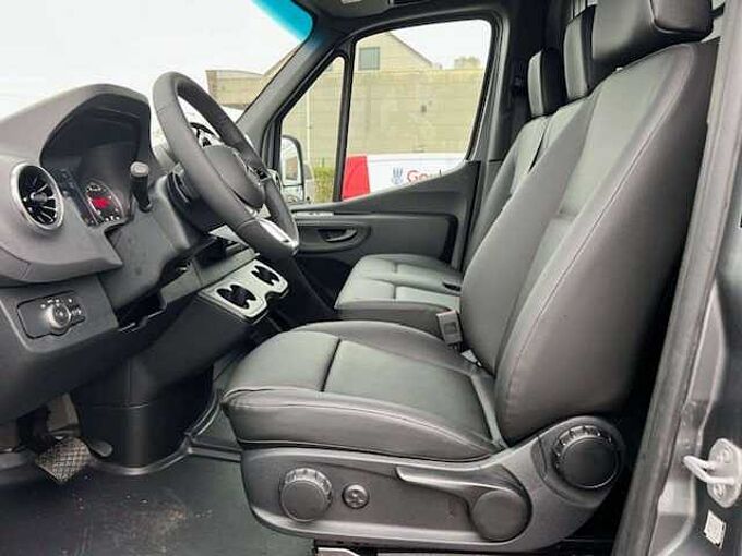 Mercedes-Benz Sprinter 317 L2H2 AUTOMAAT TREKH 3500 KG &euro; 46000 EX BTW