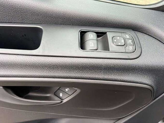 Mercedes-Benz Sprinter 317 L2H2 AUTOMAAT TREKH 3500 KG &euro; 46000 EX BTW