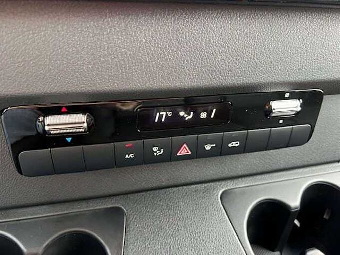 Mercedes-Benz Sprinter 317 L2H2 AUTOMAAT TREKH 3500 KG &euro; 46000 EX BTW