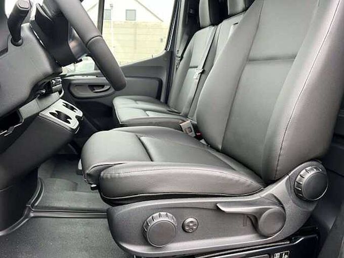 Mercedes-Benz Sprinter 317 L2H2 AUTOMAAT TREKH 3500 KG &euro; 46000 EX BTW