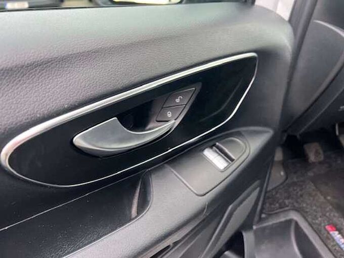 Mercedes-Benz Vito 114 cdi - 5pl dub kabine - € 22500 ex btw