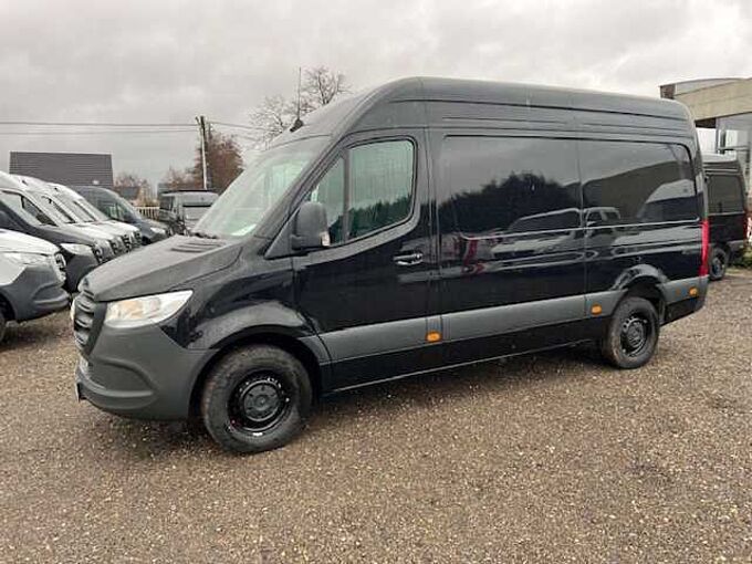 Mercedes-Benz Sprinter 317 L2H2 ZWART TREKHAAK 3.5 T AUTOMAAT 46000 EXBTW