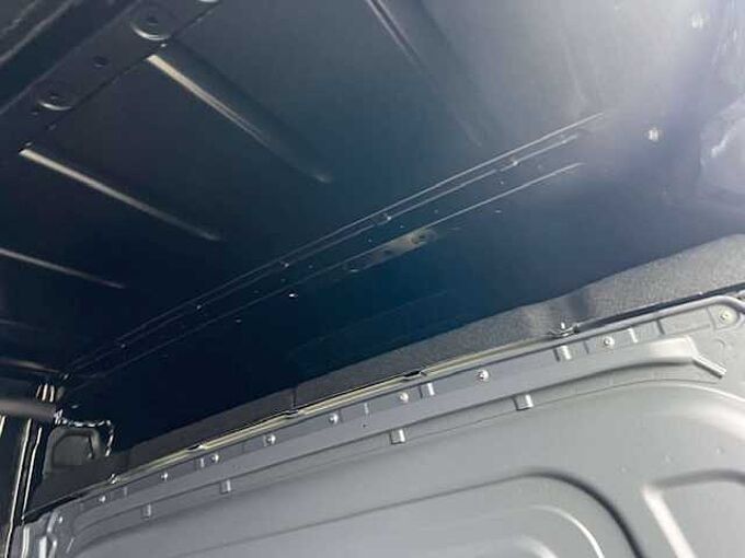 Mercedes-Benz Sprinter 317 L2H2 ZWART TREKHAAK 3.5 T AUTOMAAT 46000 EXBTW