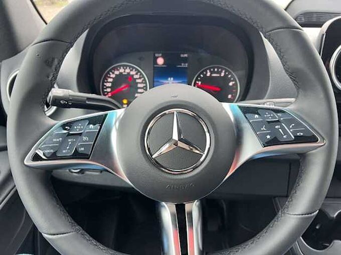 Mercedes-Benz Sprinter 317 L2H2 ZWART TREKHAAK 3.5 T AUTOMAAT 46000 EXBTW