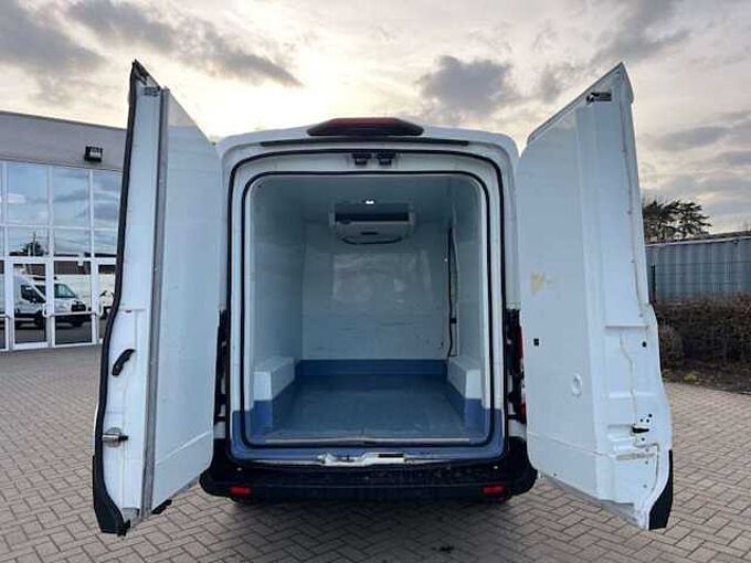 Ford  transit CARRIER KOELING +220 VOLT STEKKER 16900 EX