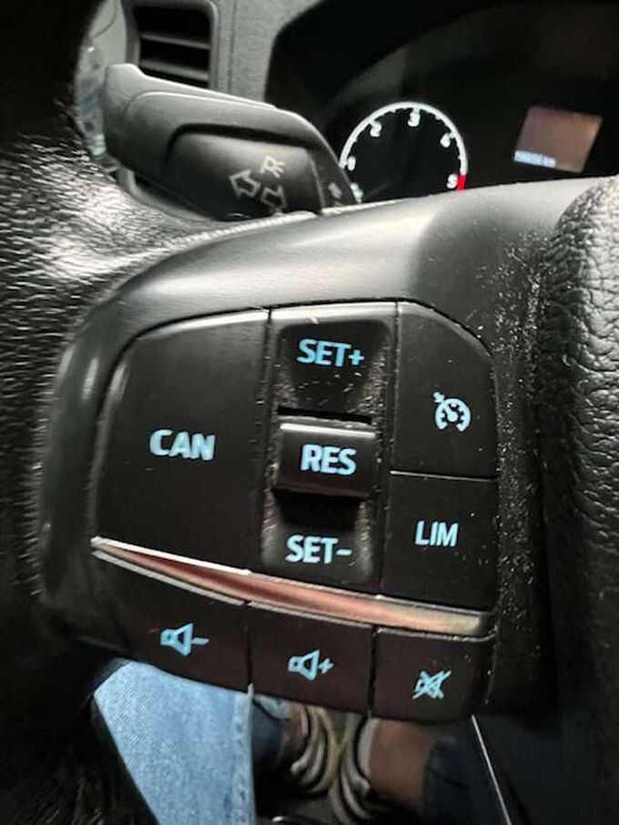 Ford Transit KOELWAGEN CARRIER + 220 VOLT 16900 EURO EX BTW