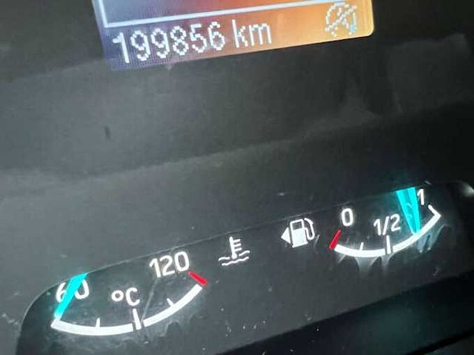 Ford Transit KOELWAGEN CARRIER + 220 VOLT 16900 EURO EX BTW