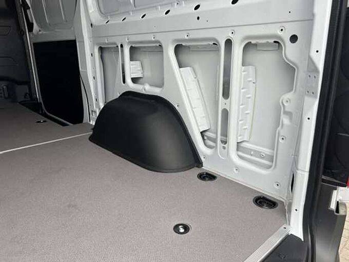 Mercedes-Benz Sprinter 317 L2H2 TREKHAAK 3.5 TON &euro; 45000 EXCL BTW