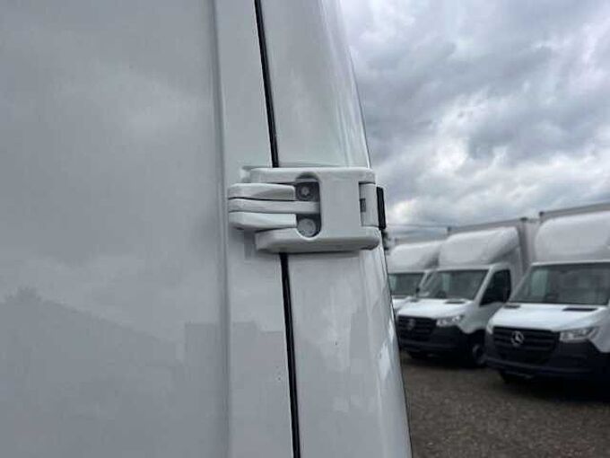 Mercedes-Benz Sprinter 519 XXL L4H2 -  &euro; 48900 EX BTW