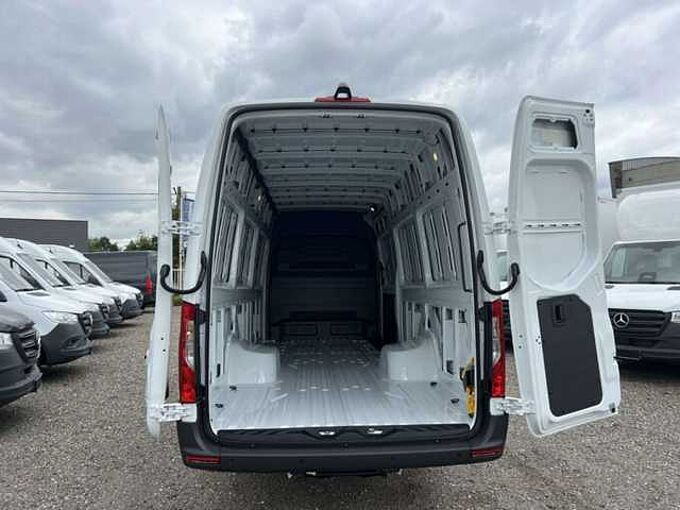 Mercedes-Benz Sprinter 519 XXL L4H2 -  &euro; 48900 EX BTW