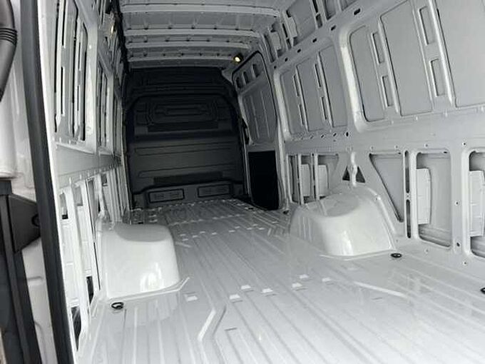 Mercedes-Benz Sprinter 519 XXL L4H2 -  &euro; 48900 EX BTW