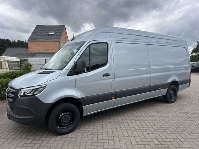 Mercedes-Benz Sprinter 317 L3H2 TREKHAAK 3.5 TON