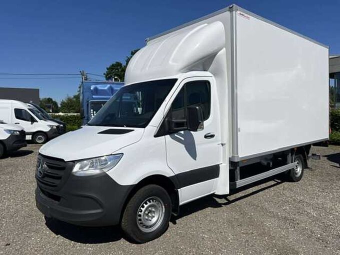Mercedes-Benz Sprinter 317 box + laadlift &euro; 55800 ex btw