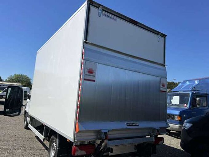 Mercedes-Benz Sprinter 317 box + laadlift &euro; 55800 ex btw