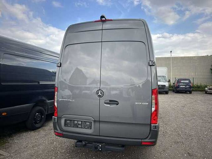 Mercedes-Benz Sprinter 317 CDI L3H2 GRIJS METALLIC
