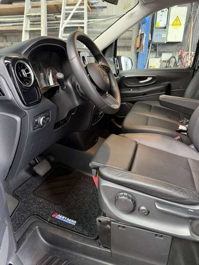 Mercedes-Benz Vito tourer dub kabine 6 pl - 43000 ex btw