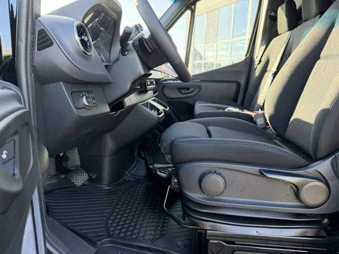 Mercedes-Benz Sprinter 319 L2H2 - 48800 EX BTW