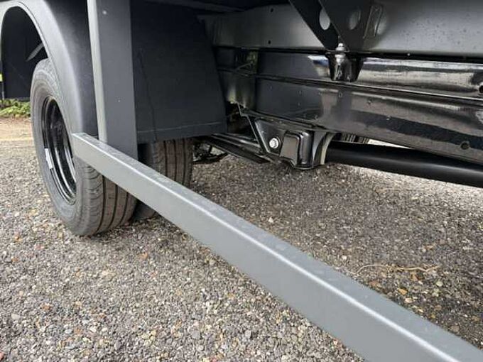Mercedes-Benz Sprinter DOKA 517 CDI TREKHAAK 3.5 TON - 6 PL